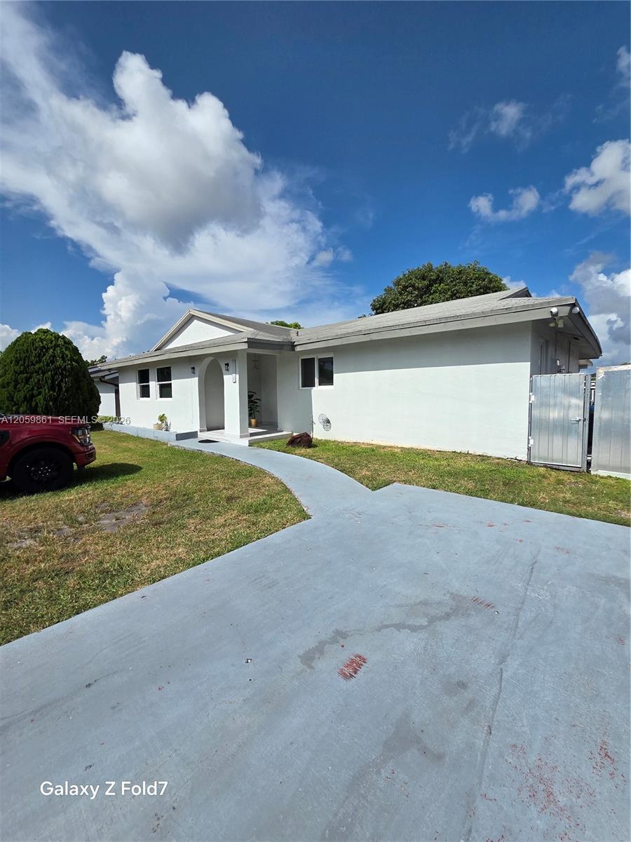 16884 SW 109th Ct, Miami FL 33157 photo 4