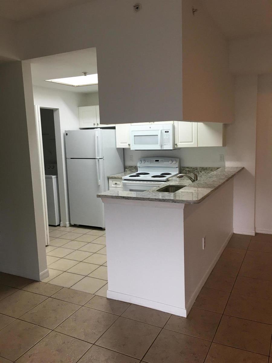 2801 SARENTO Place # 302, Palm Beach Gardens FL 33410 photo 2