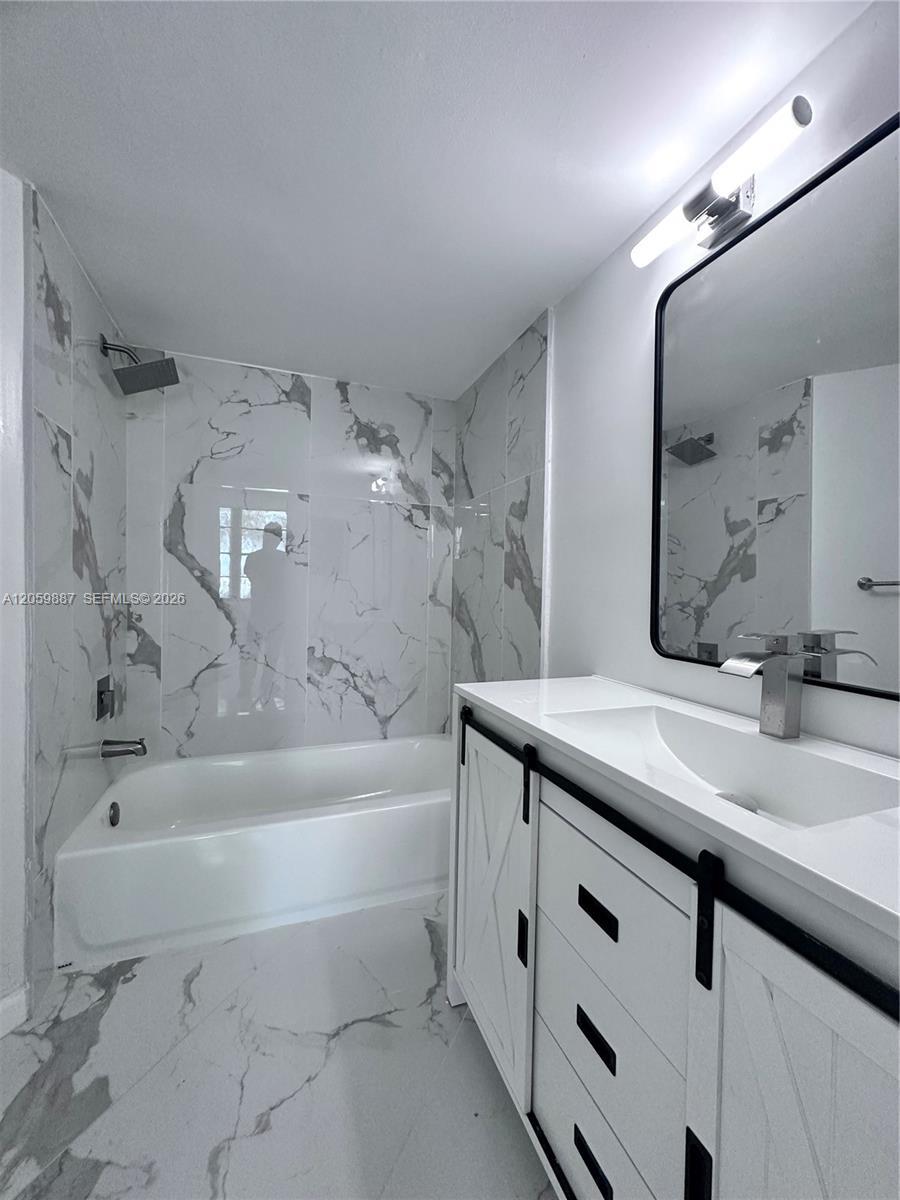 212 Lake Pointe Dr # 107, Oakland Park FL 33309 photo 5