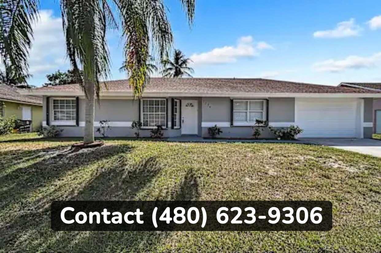 1286 Woodcrest Road S, West Palm Beach FL 33417