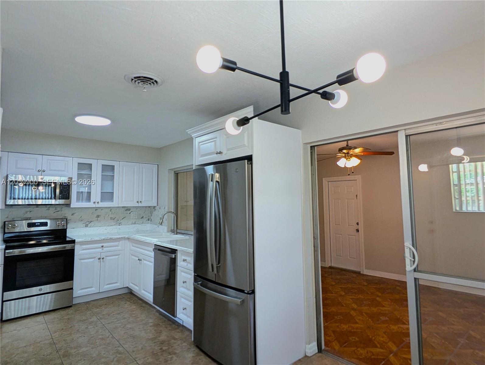 5821 NW 12th Ct, Sunrise FL 33313 photo 4