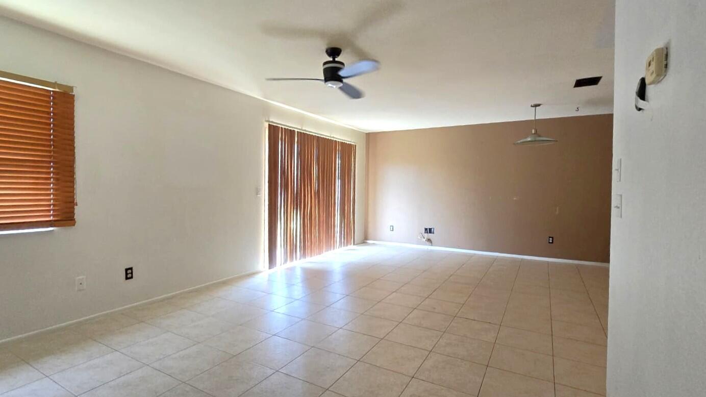 2522 SE Mariposa Avenue, FL 34952 photo 5