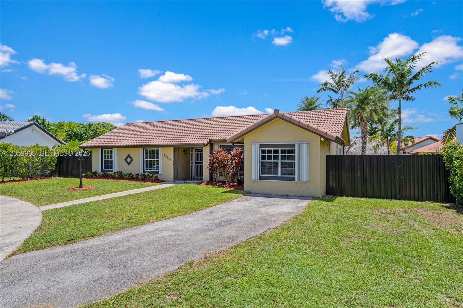 14242 SW 46th Ter, Miami FL 33175 photo 2