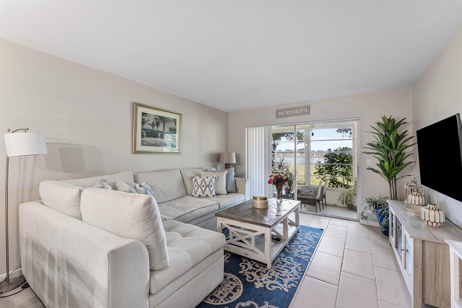 112 Lake Constance Drive, West Palm Beach FL 33411 photo 5