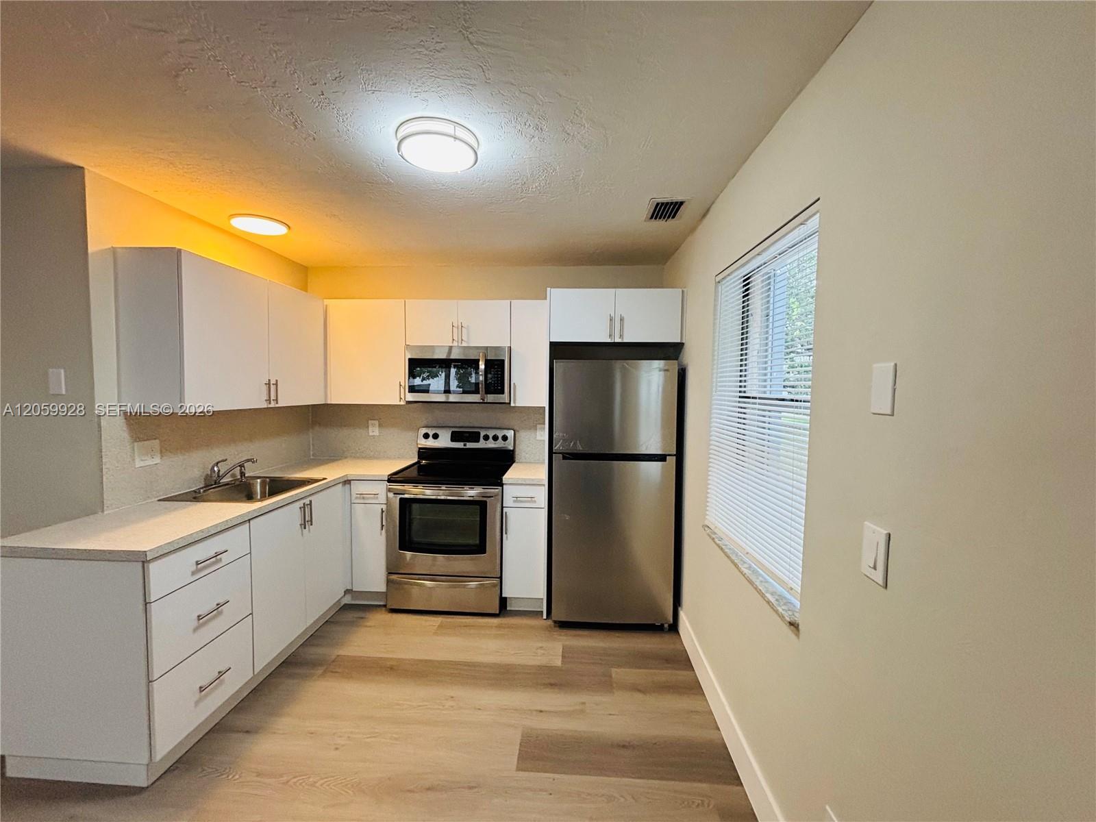 1011 SW 8th St # D, Hallandale Beach FL 33009 photo 3