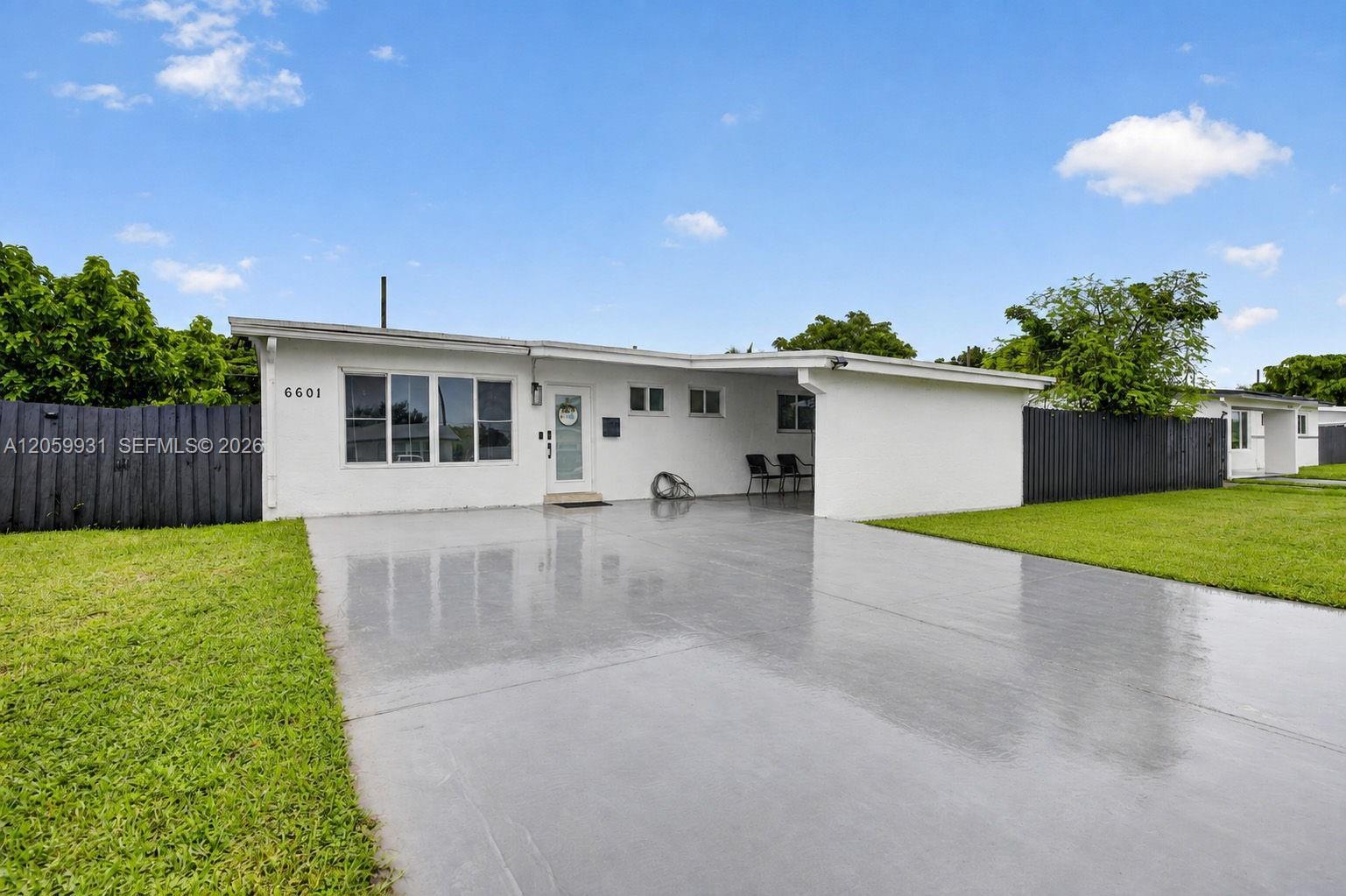 6601 SW 6th St, Pembroke Pines FL 33023 photo 3