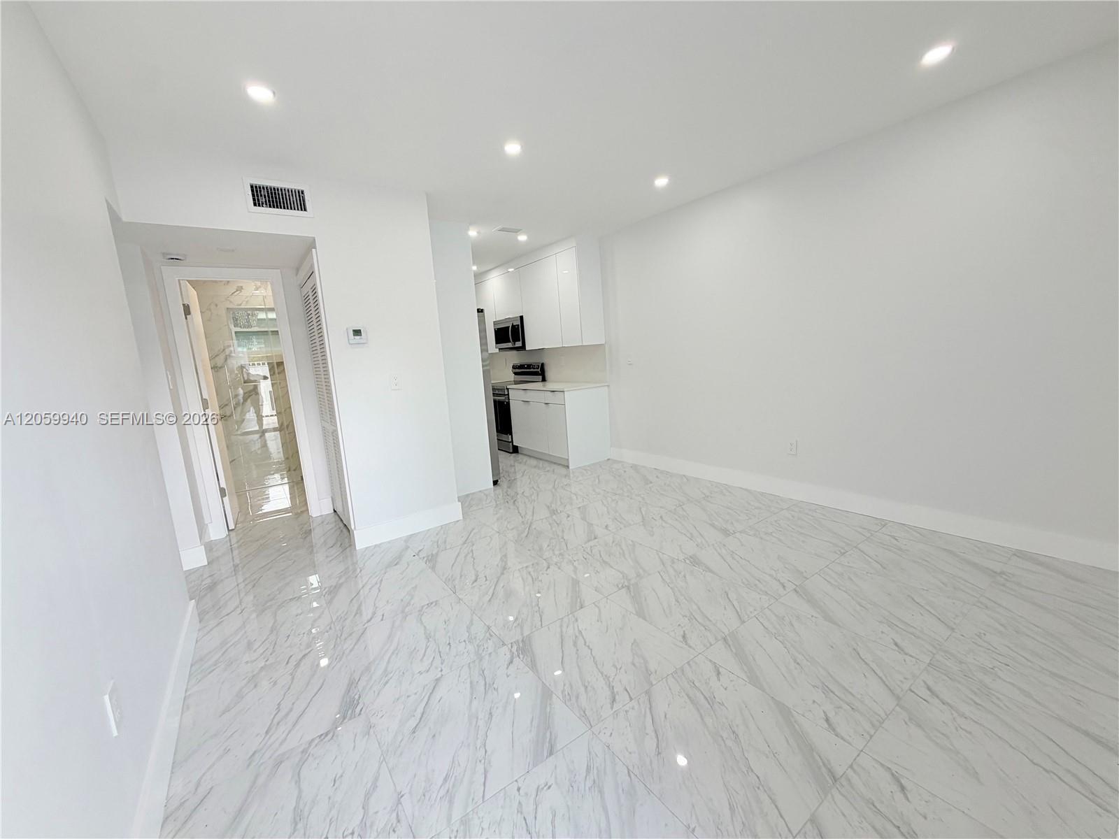 3392 NW 50th St # 3392, Miami FL 33142 photo 4