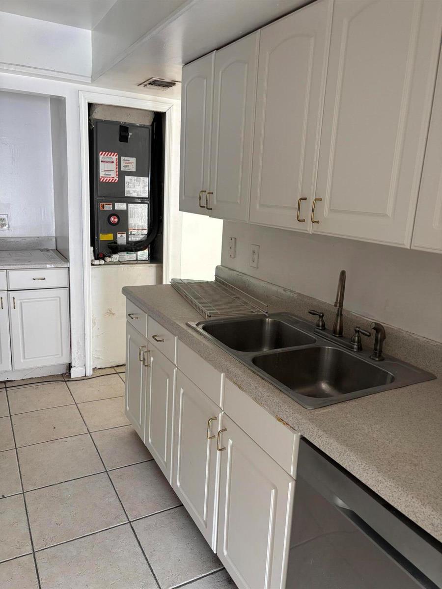 7433 SW 13TH Street SW, North Lauderdale FL 33068 photo 2