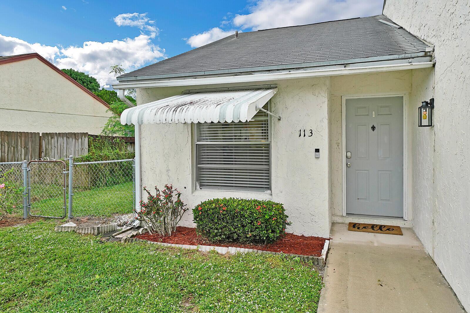 113 PINEWOOD Court, Jupiter FL 33458