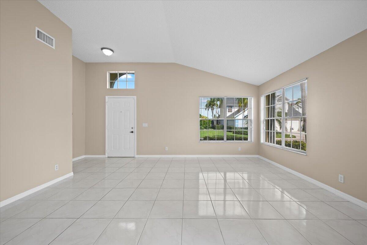 149 HAMMOCKS Drive, FL 33413 photo 4