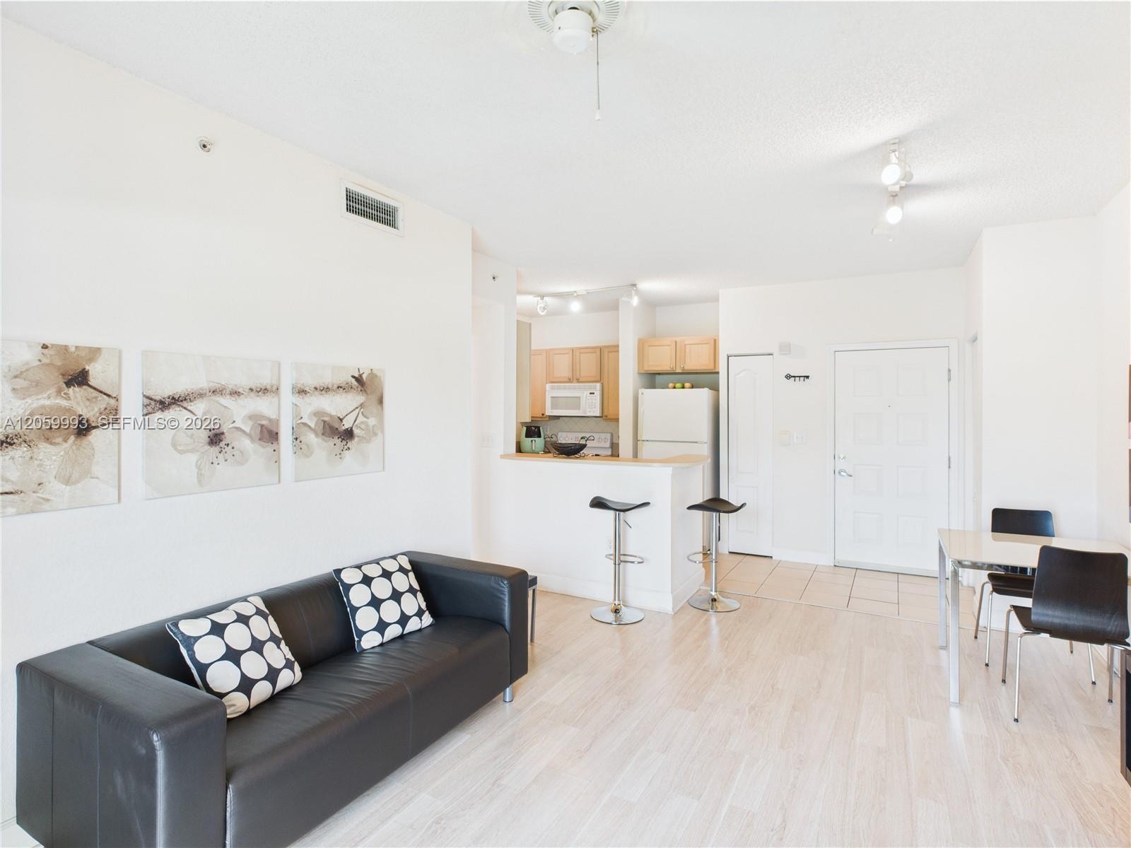 6001 SW 70th St # 455, South Miami FL 33143