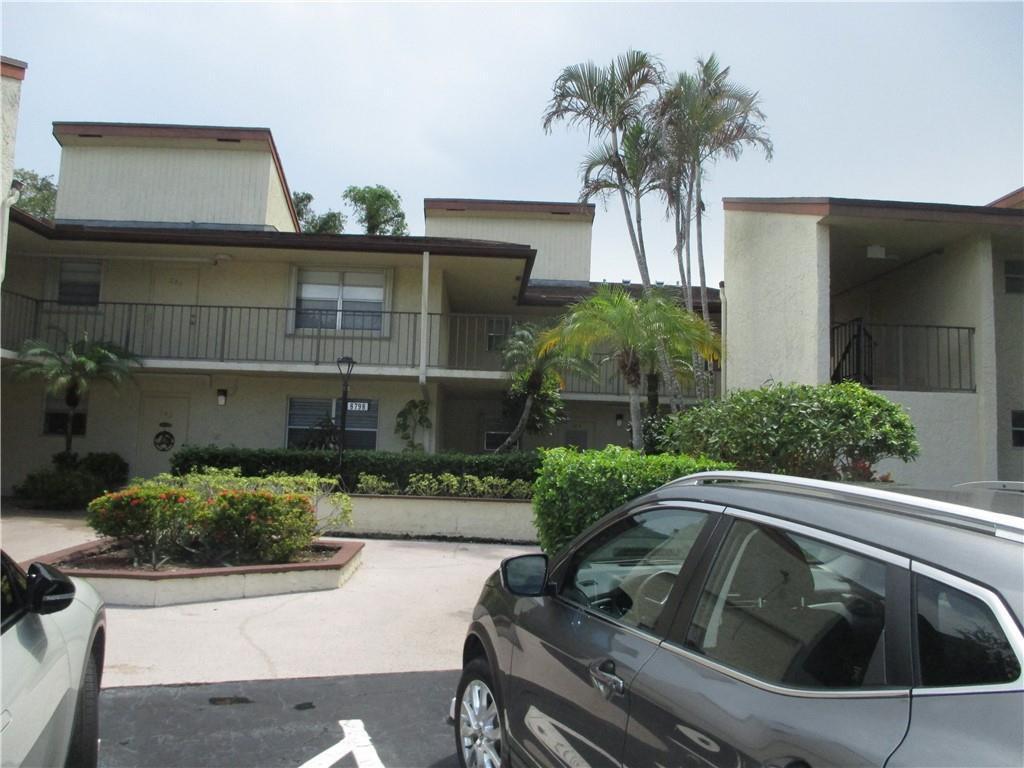 8798 Holly Court # 203, Tamarac FL 33321 photo 3