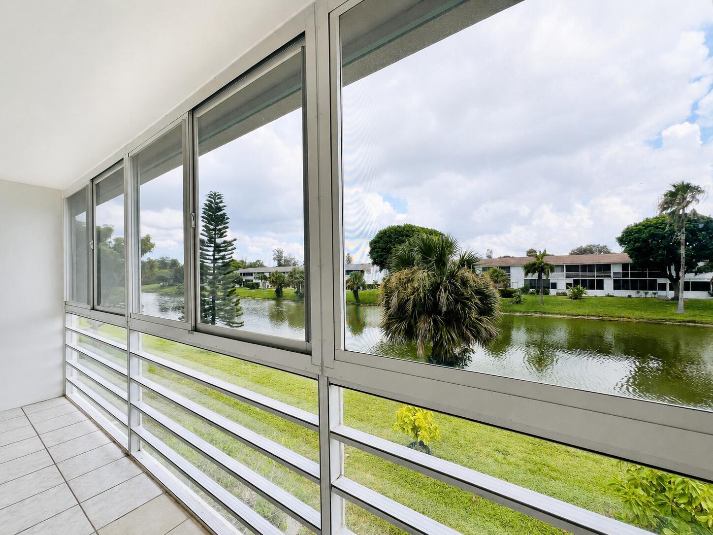 131 Camden F, West Palm Beach FL 33417