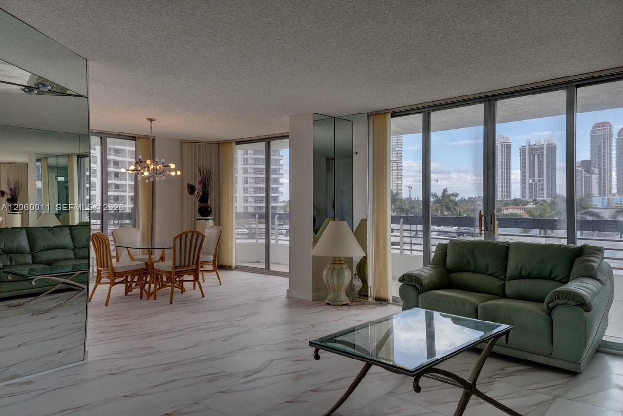 3600 Mystic Pointe Dr # 613, Aventura FL 33180