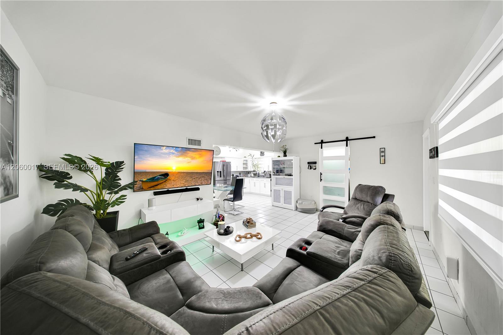 333 NW 60th Ave, Miami FL 33126 photo 4