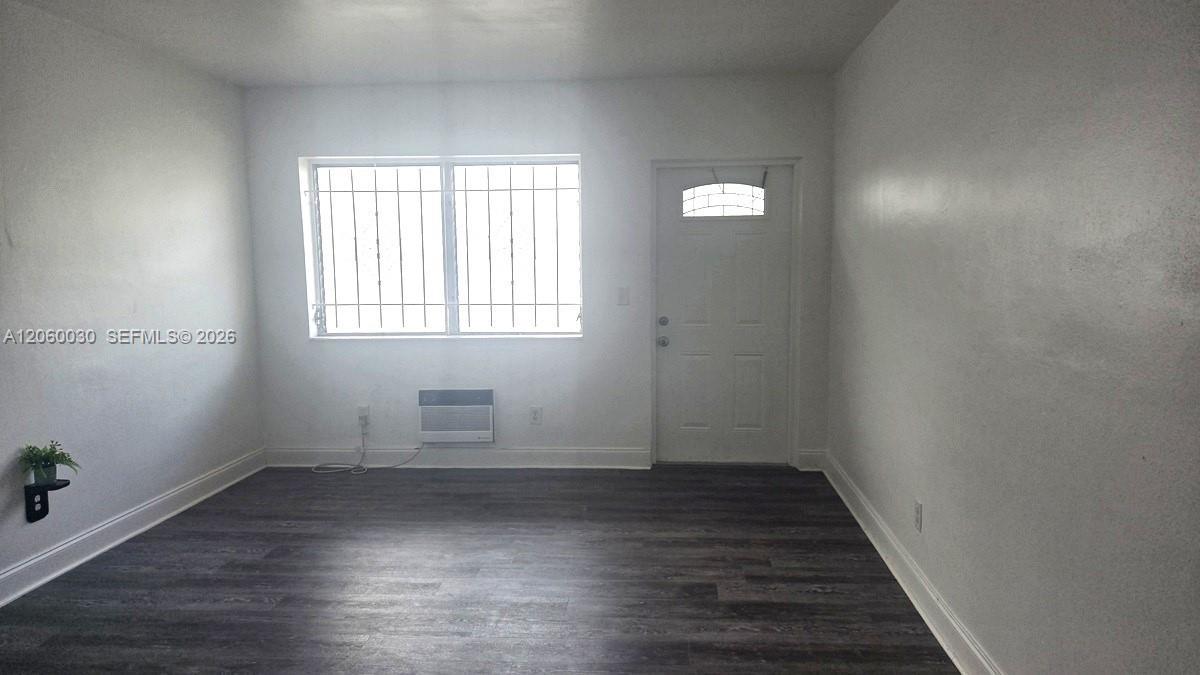 7720 Harding Ave # 9, Miami Beach FL 33141 photo 2