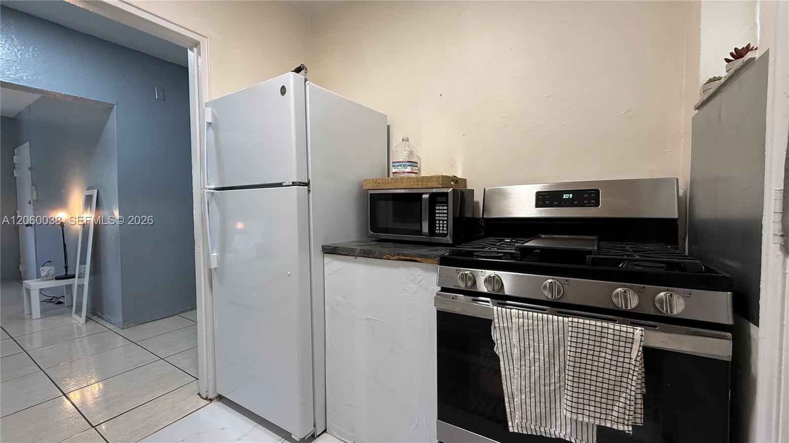 650 84th St # 35, Miami Beach FL 33141 photo 4
