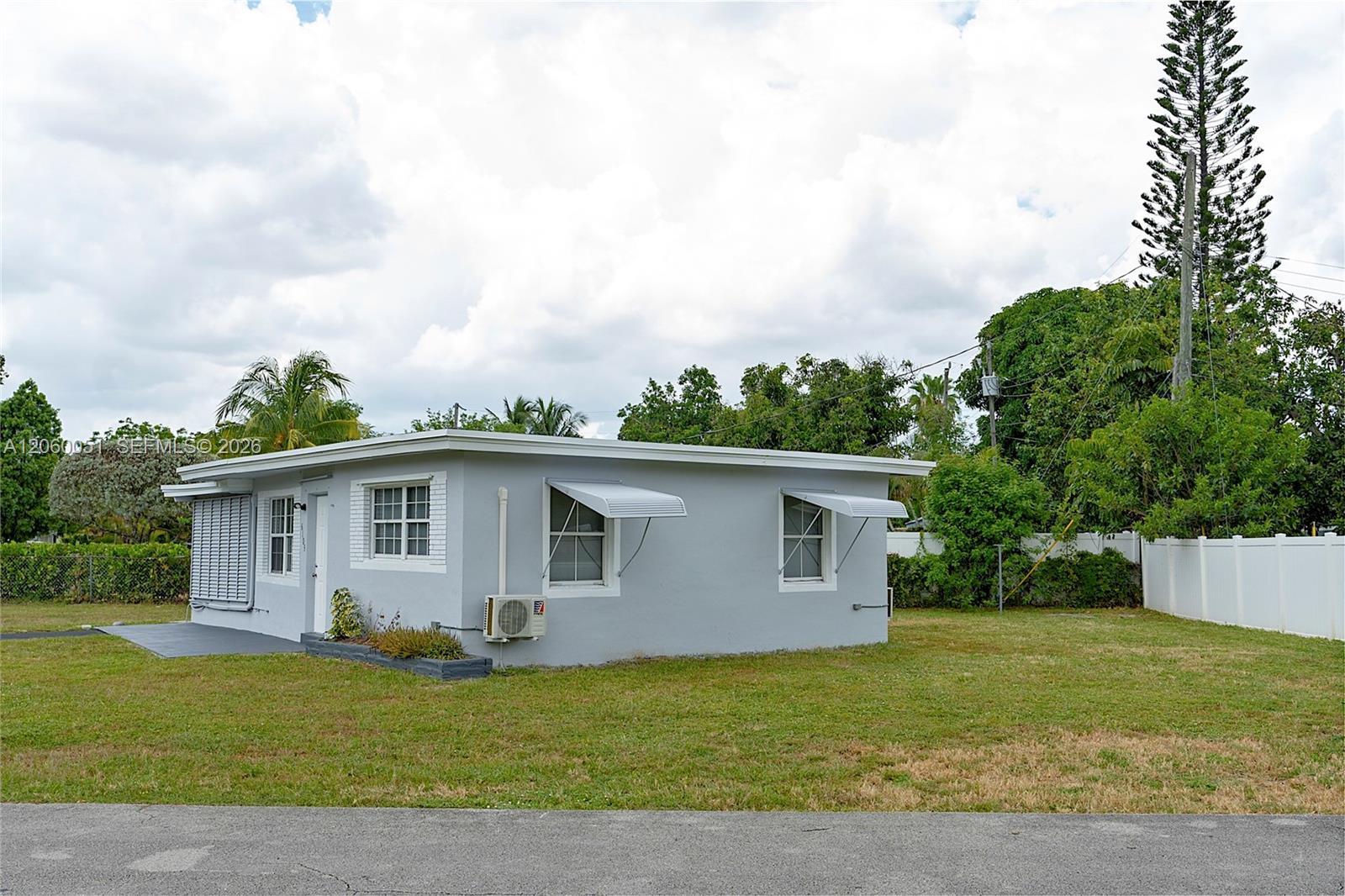 6103 Monroe St, Hollywood FL 33023 photo 5