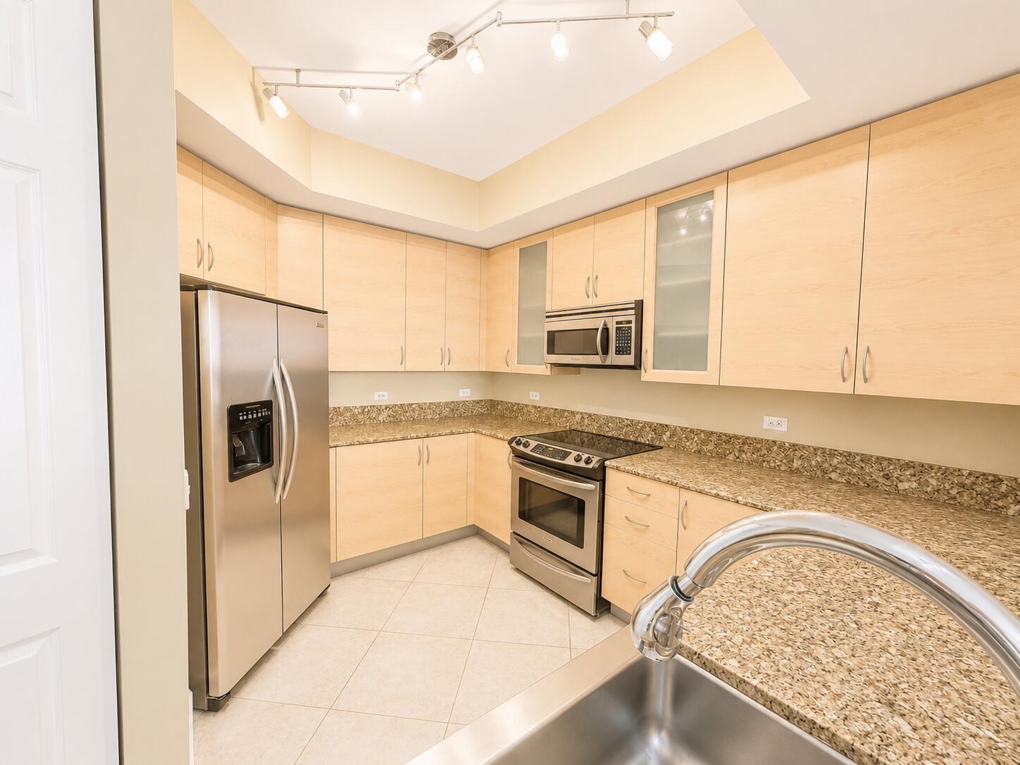 2625 NE 14th Avenue NE # 406, Wilton Manors FL 33334 photo 3