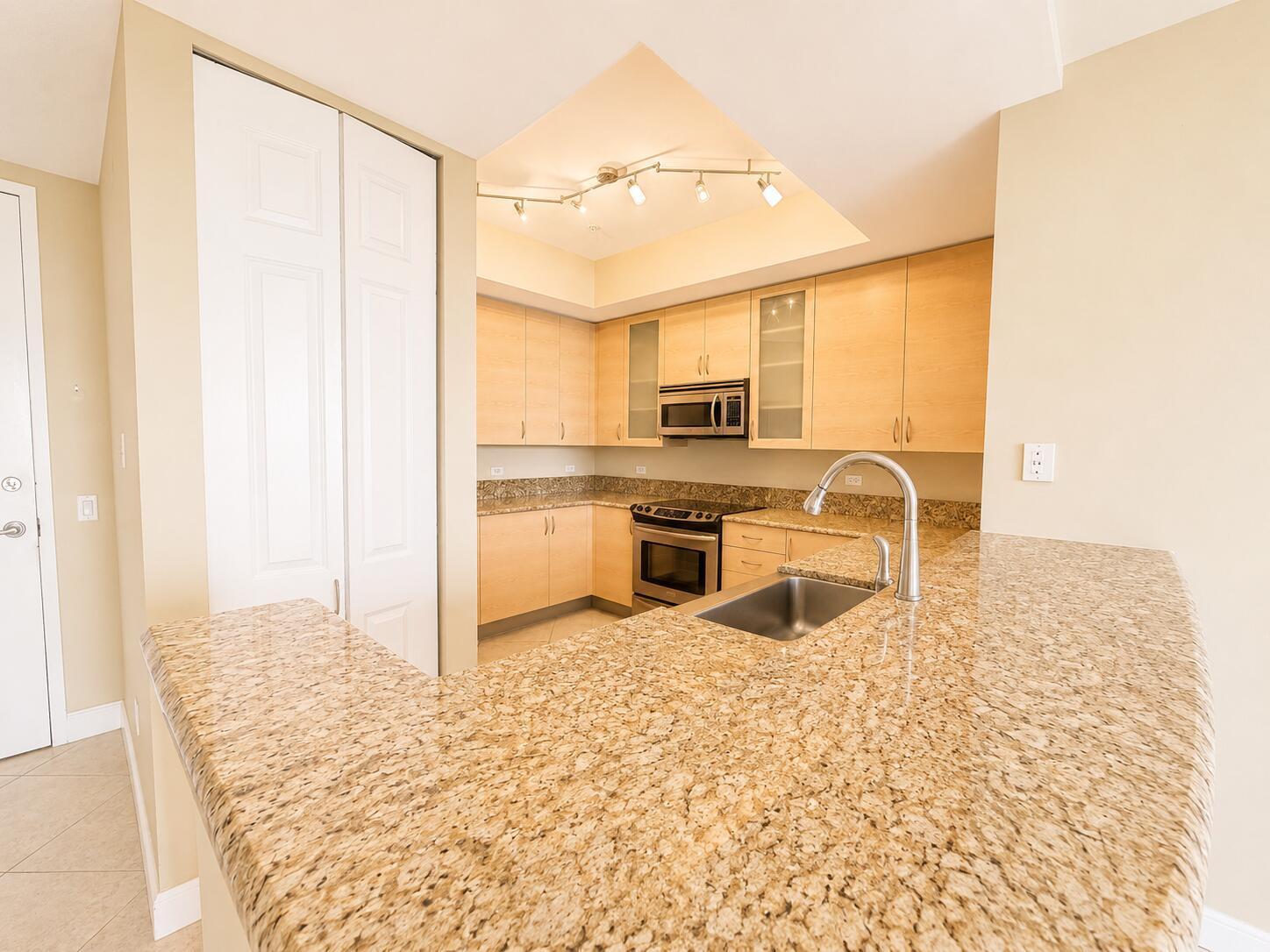 2625 NE 14th Avenue NE # 406, Wilton Manors FL 33334 photo 5