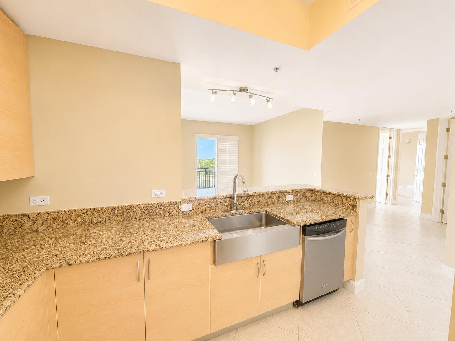 2625 NE 14th Avenue NE # 406, Wilton Manors FL 33334 photo 4