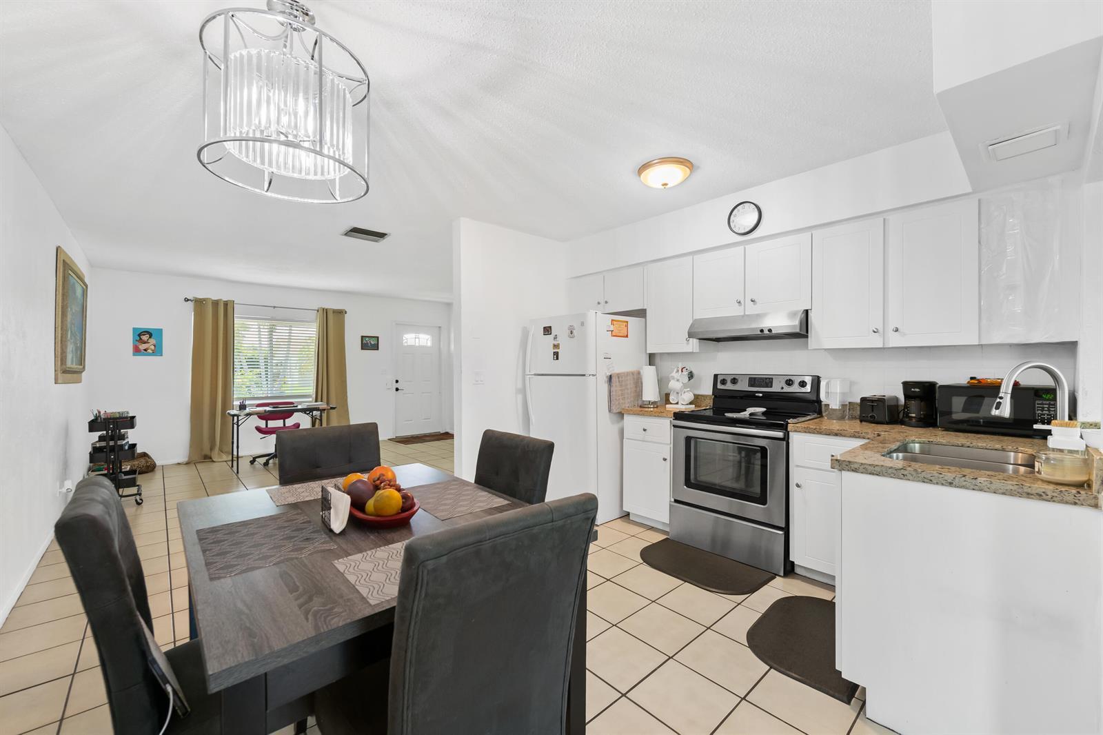 7000 NW 95TH Terrace, Tamarac FL 33321 photo 5