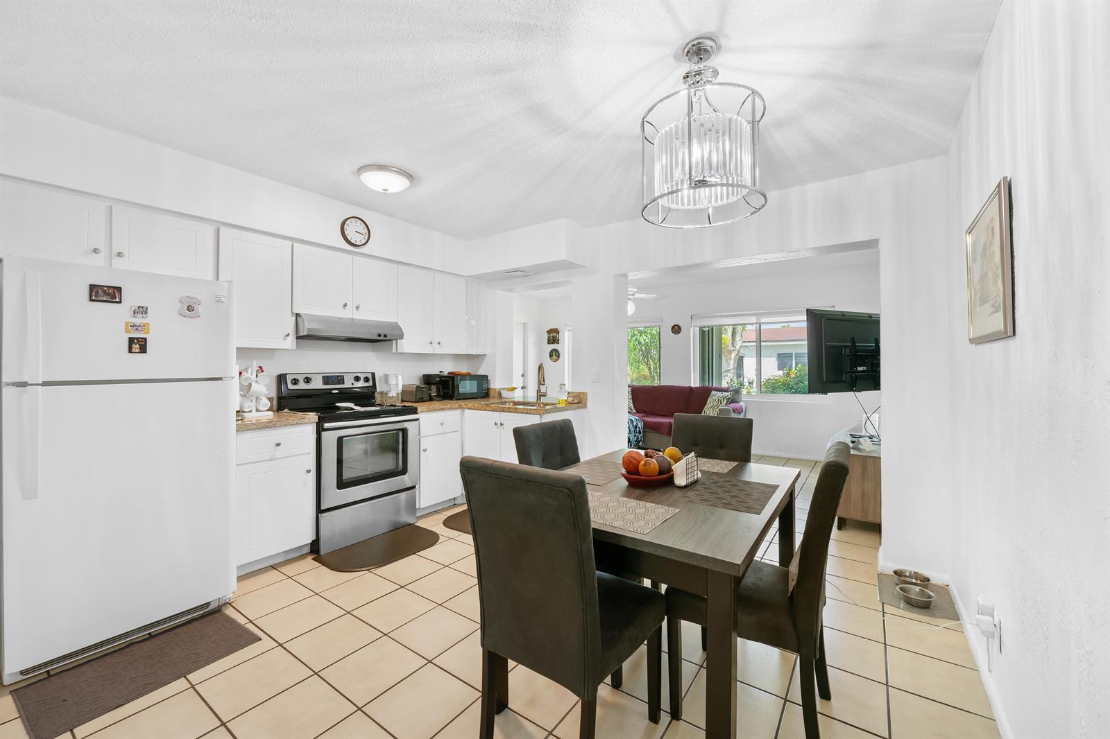 7000 NW 95TH Terrace, Tamarac FL 33321 photo 4