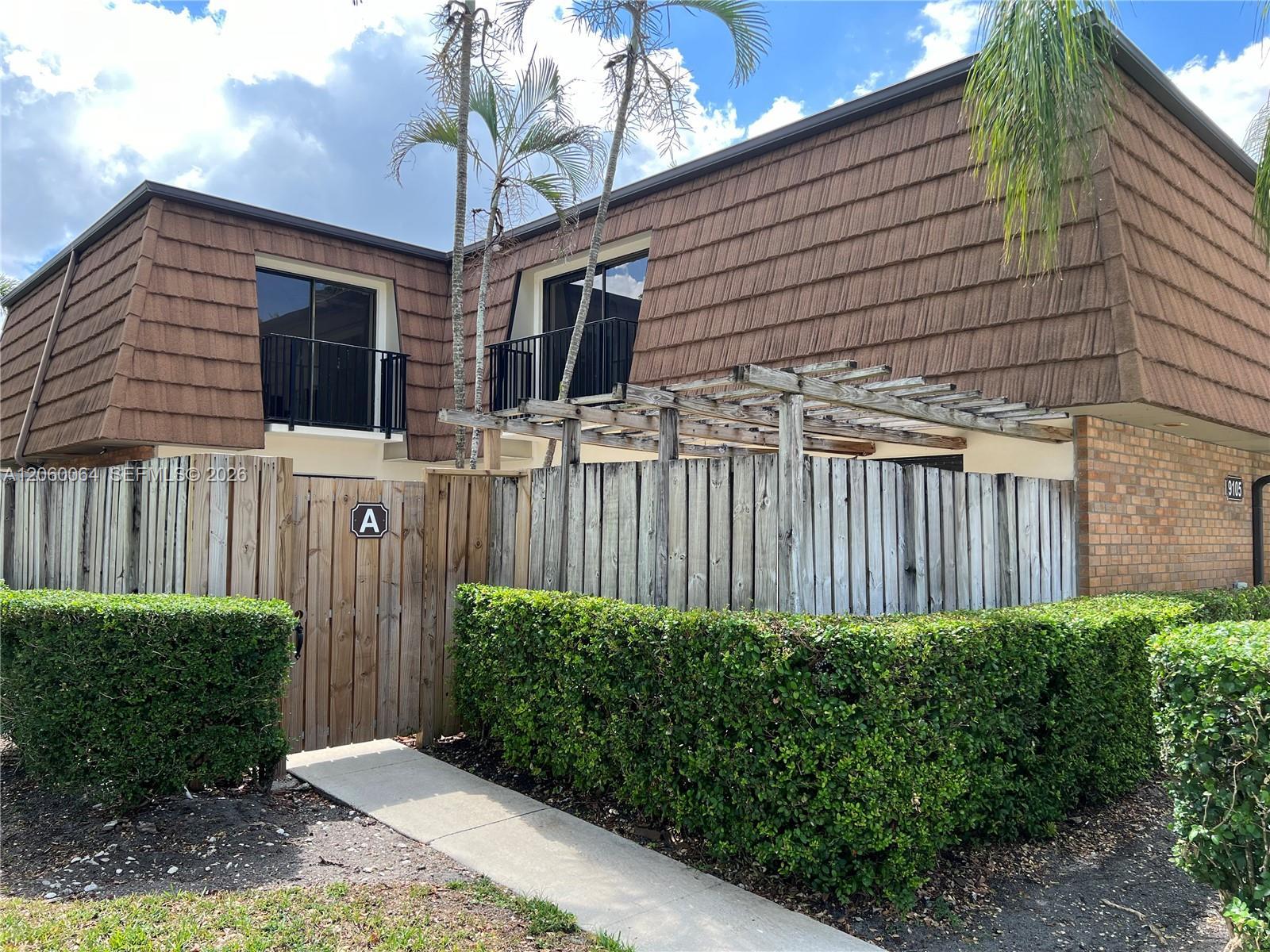 9105A SW 19th Pl # A, Davie FL 33324 photo 2