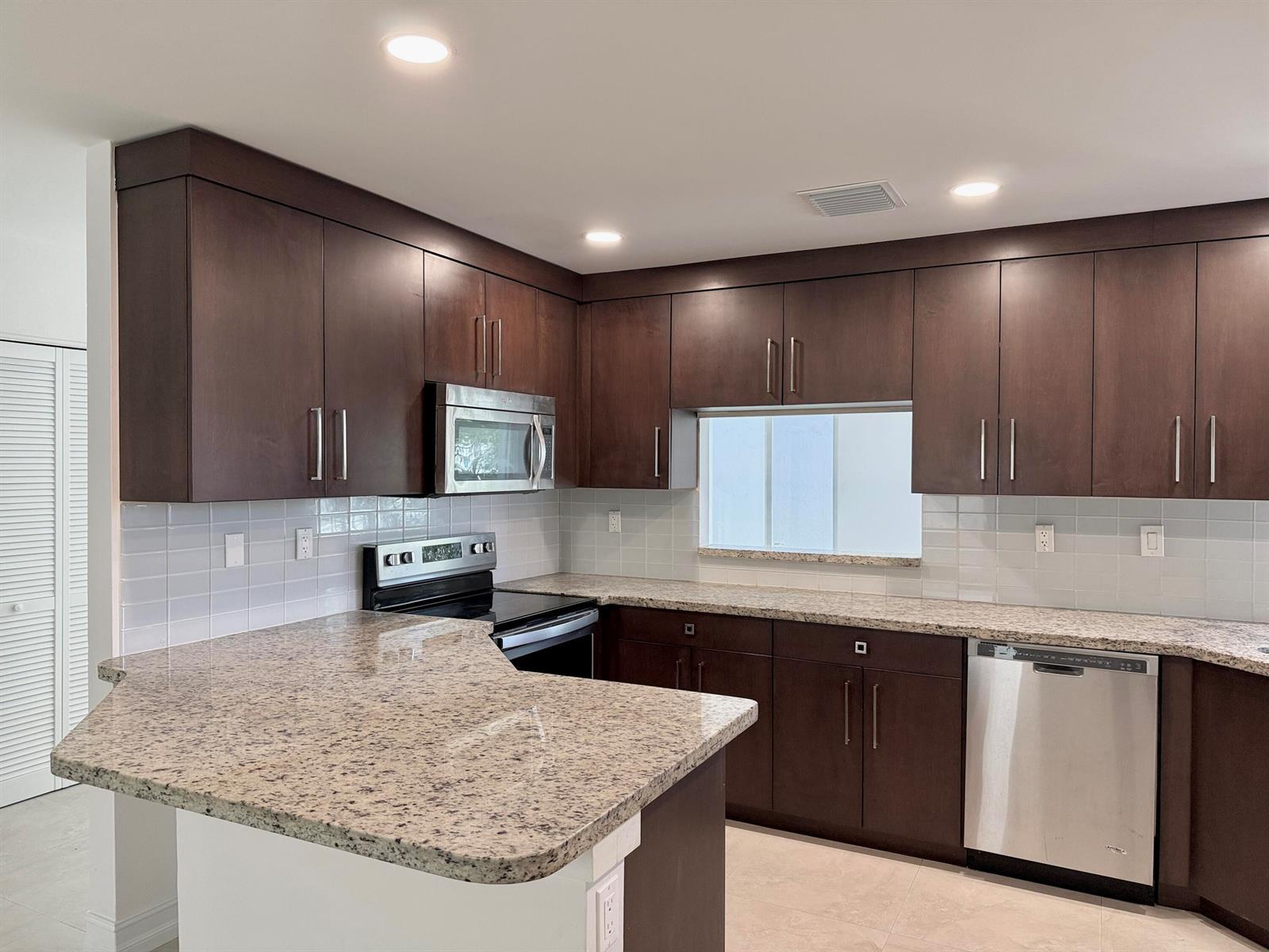 21440 Millbrook Court, Boca Raton FL 33498 photo 4