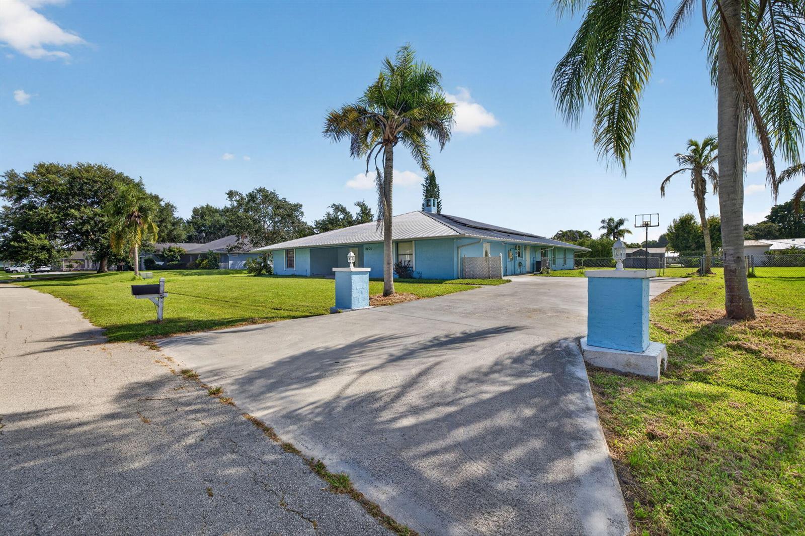 2101 SE BISBEE Street, Port St. Lucie FL 34952