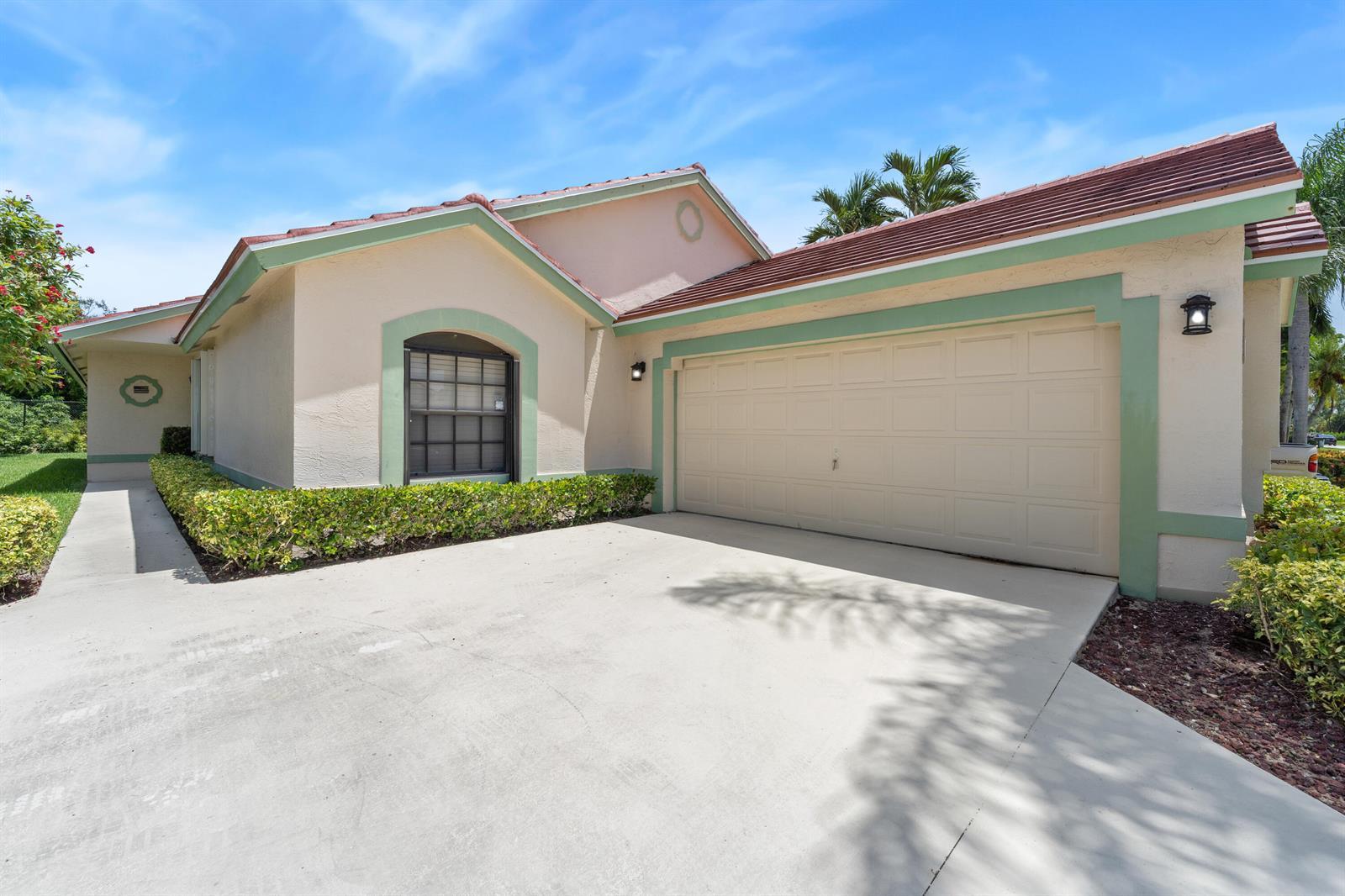 10430 Lexington Circle S, Boynton Beach FL 33436 photo 2