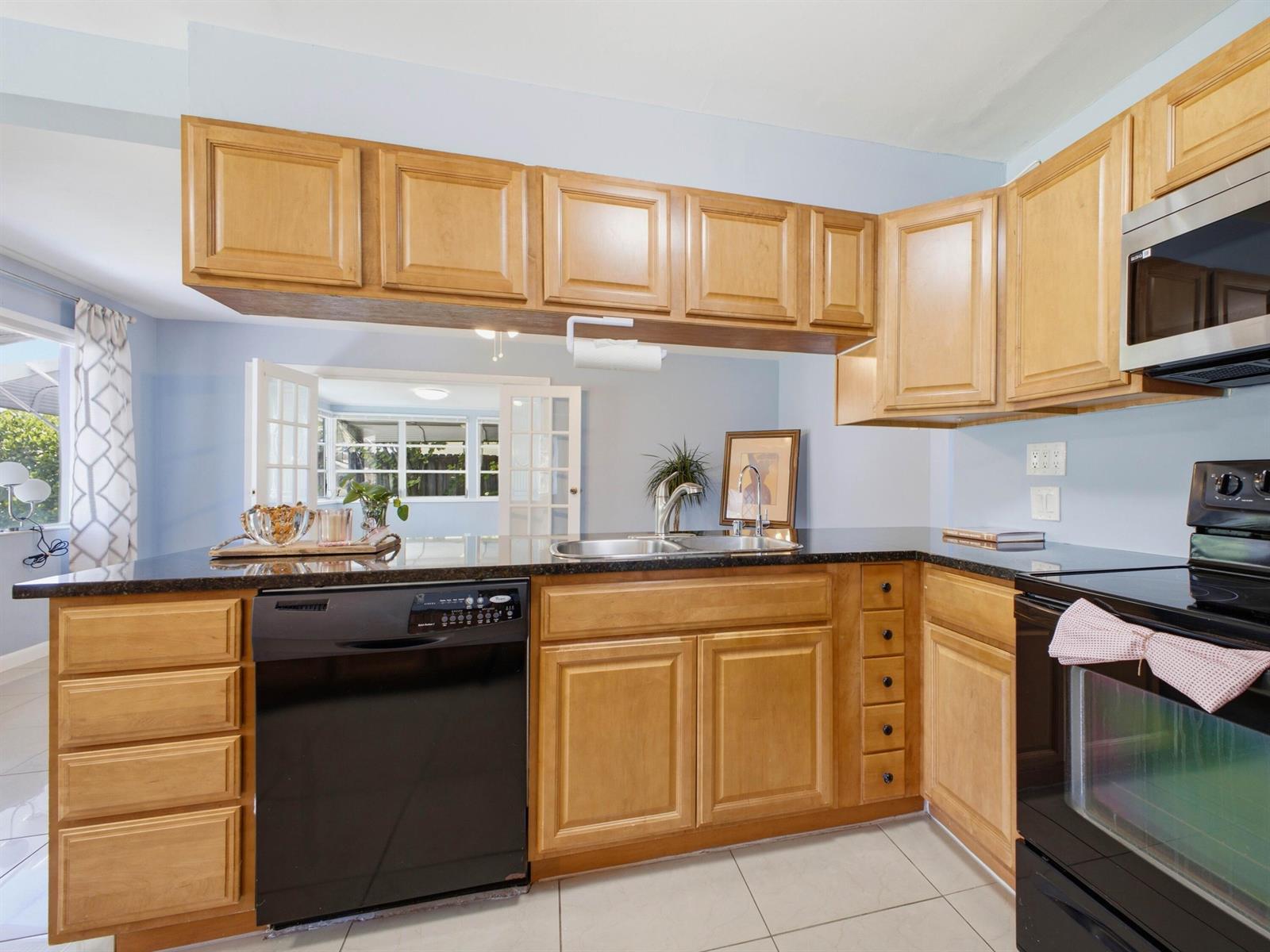 370 ORANGE Way, West Palm Beach FL 33405