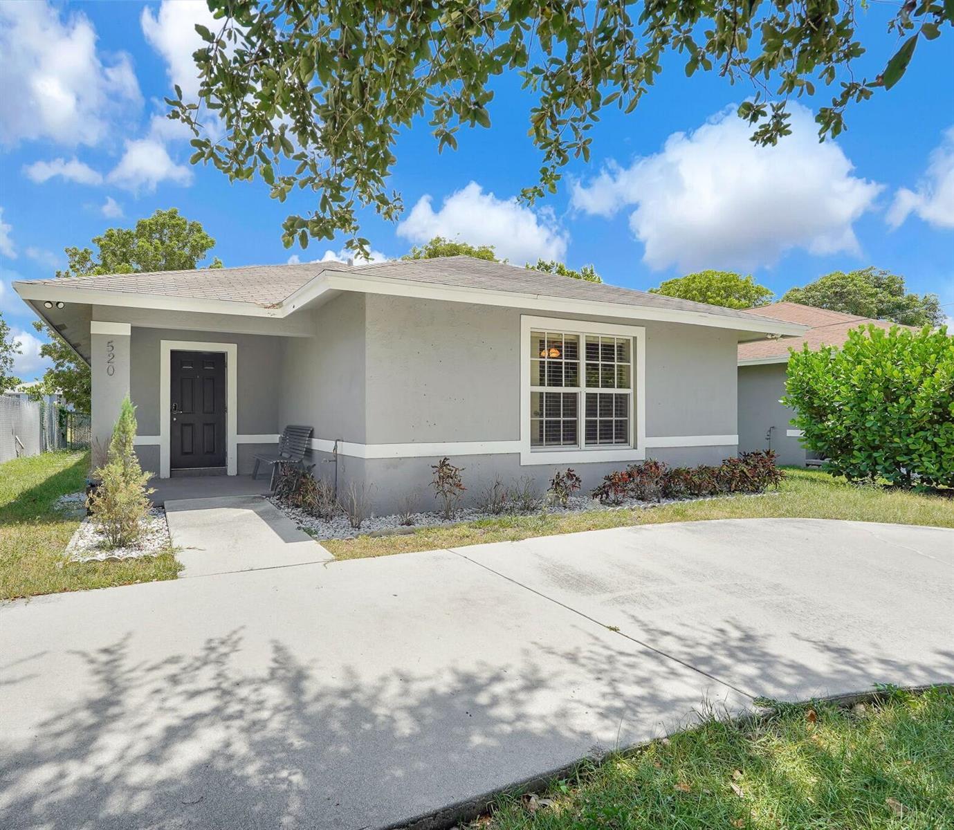 520 N SOUTHRIDGE Road N, Delray Beach FL 33444