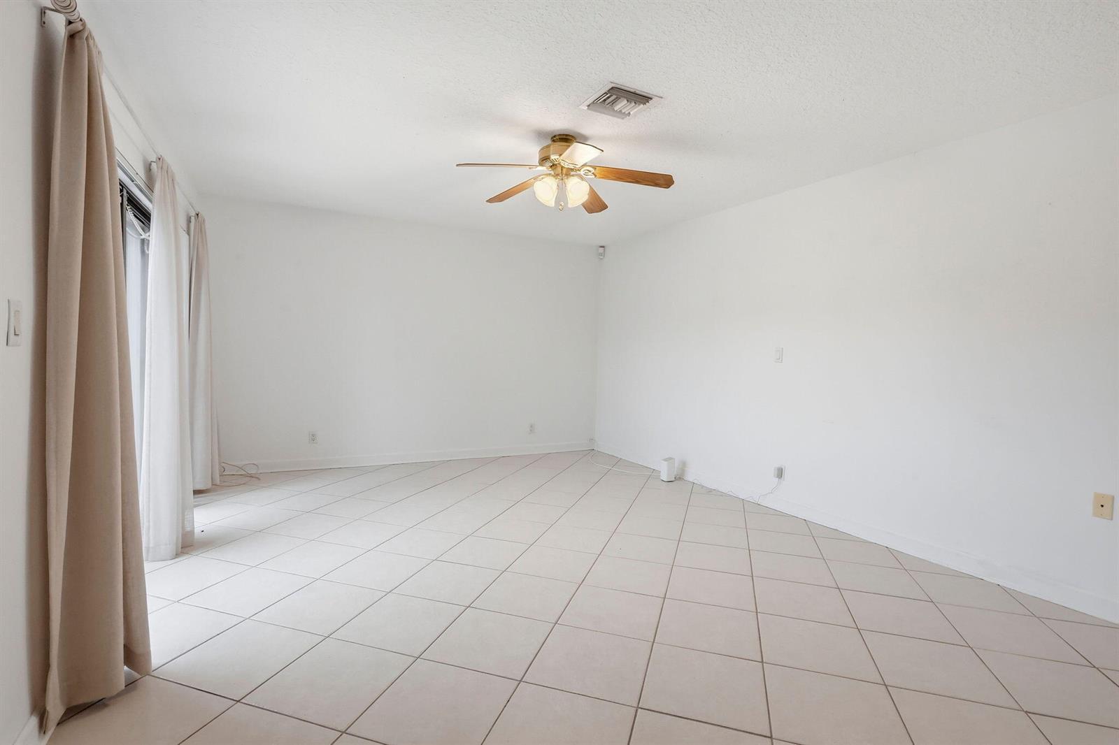 2625 SE 5TH Circle, Boynton Beach FL 33435 photo 4