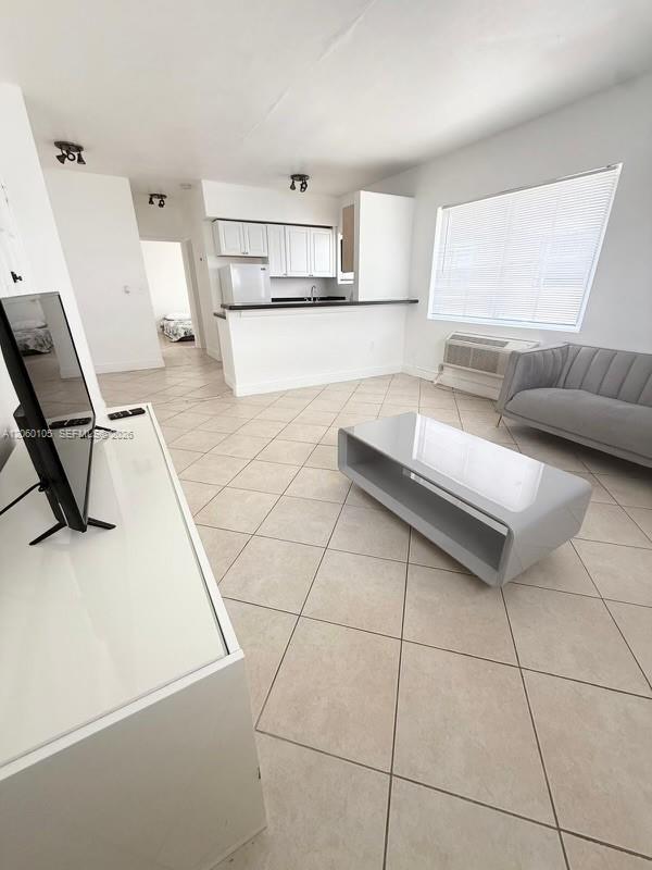 8011 Abbott Ave # 4, Miami Beach FL 33141