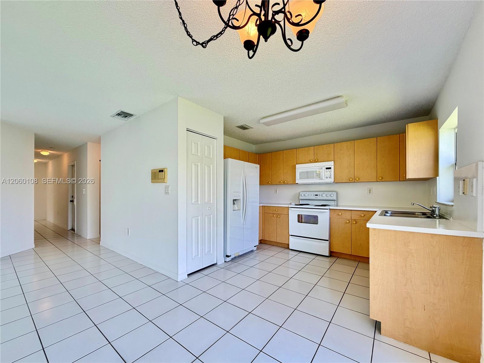 7557 SW 164th Ct, Miami FL 33193 photo 5