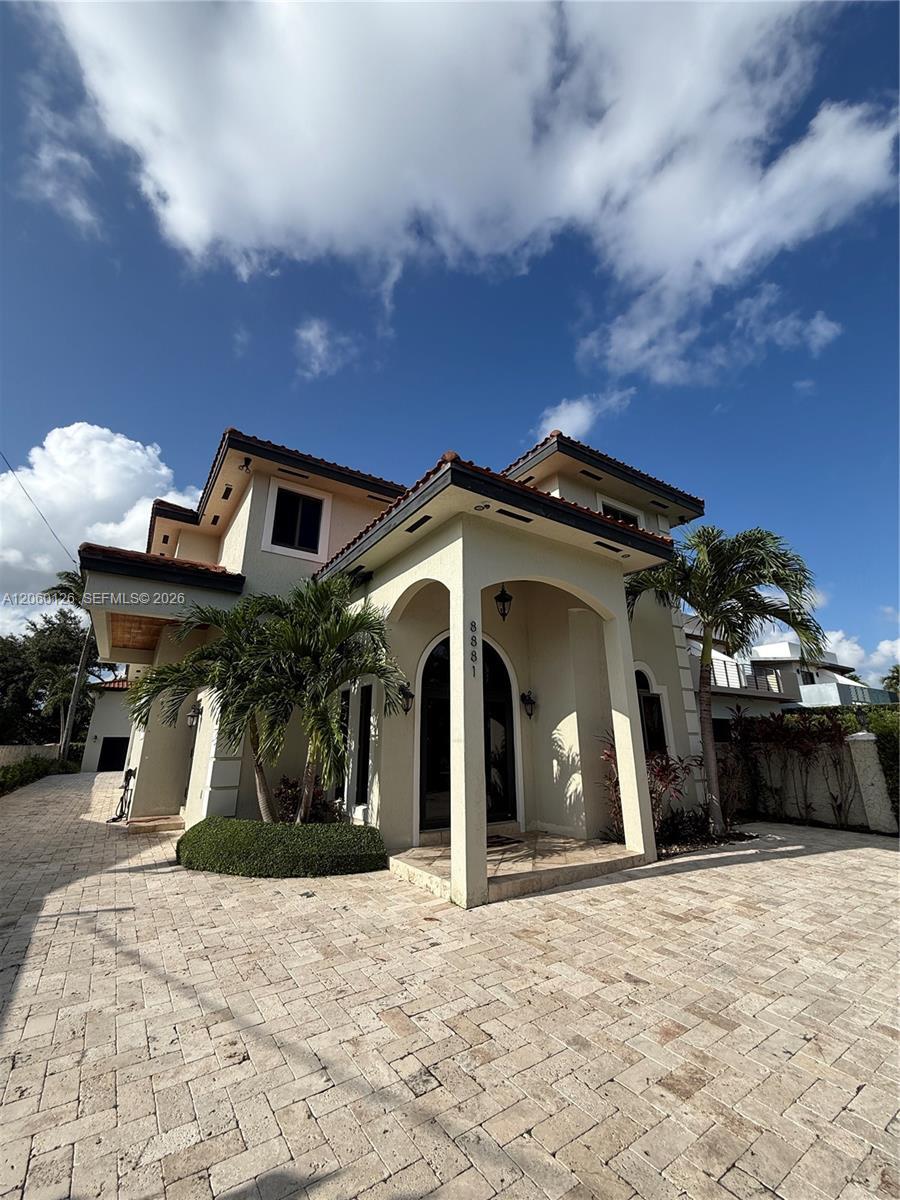 8881 SW 28th St, Miami FL 33165 photo 2