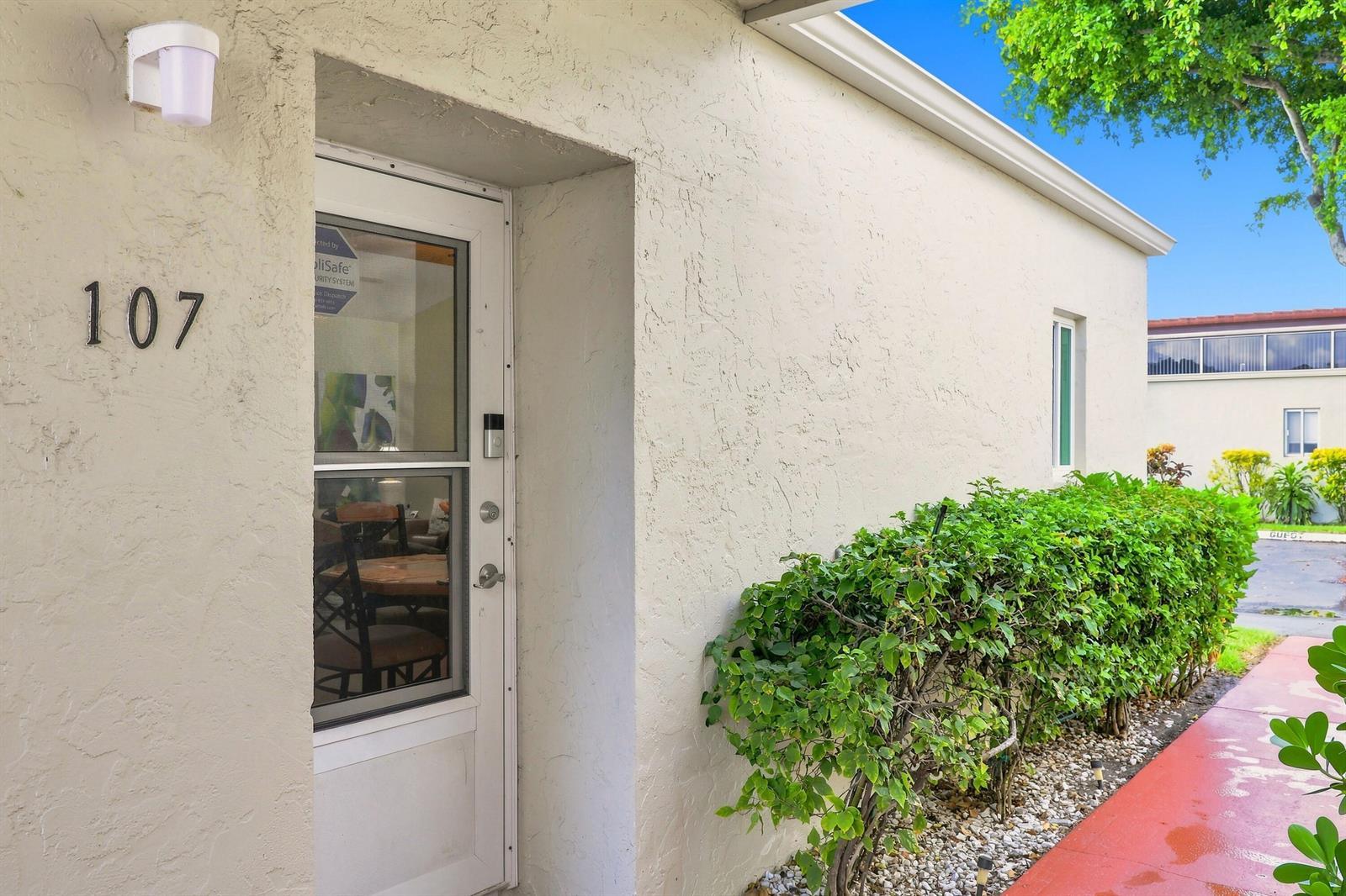 2532 Boundbrook Drive S # 107, Palm Springs FL 33406