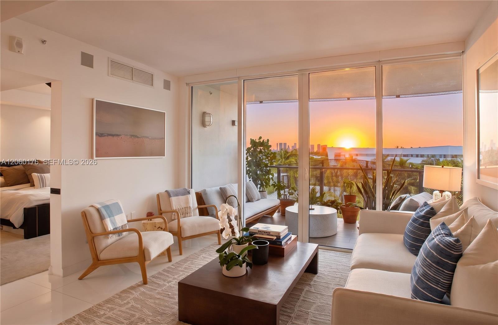 2155 Washington Ct # 504, Miami Beach FL 33139 photo 4