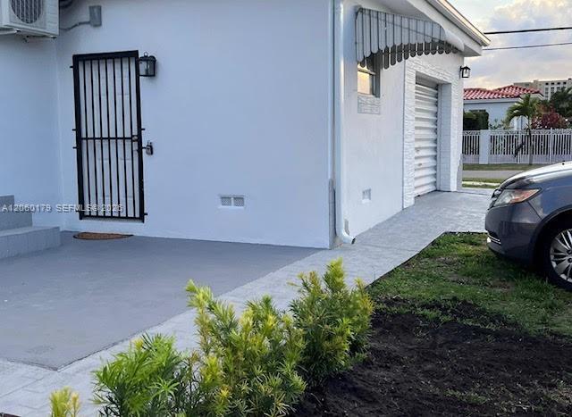 61 NW 38th Ct, Miami FL 33126