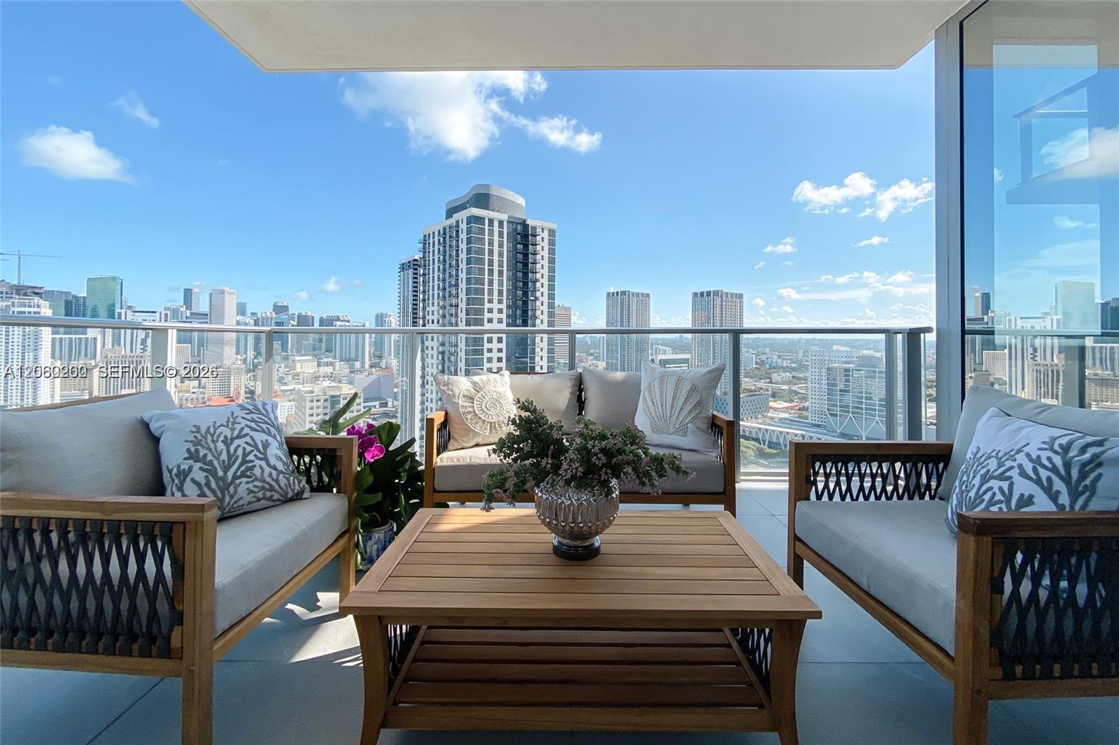 851 NE 1st Ave # 2911, Miami FL 33132 photo 2