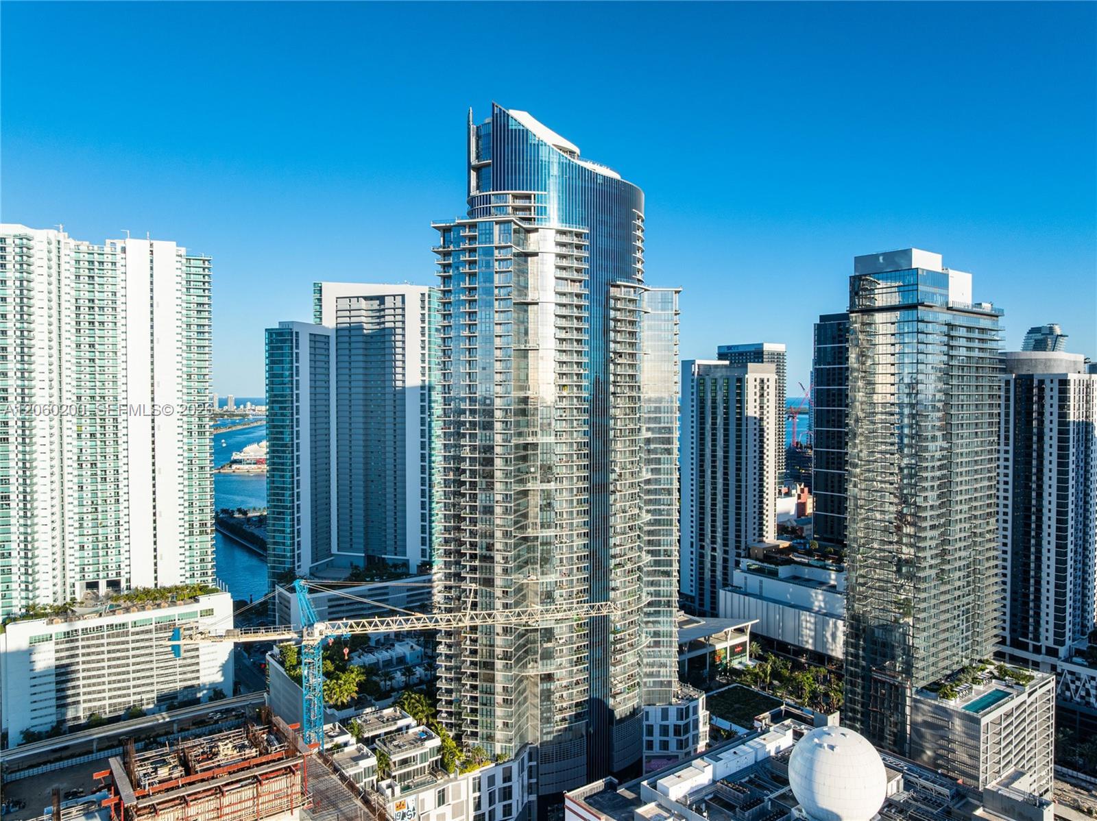 851 NE 1st Ave # 2911, Miami FL 33132 photo 4