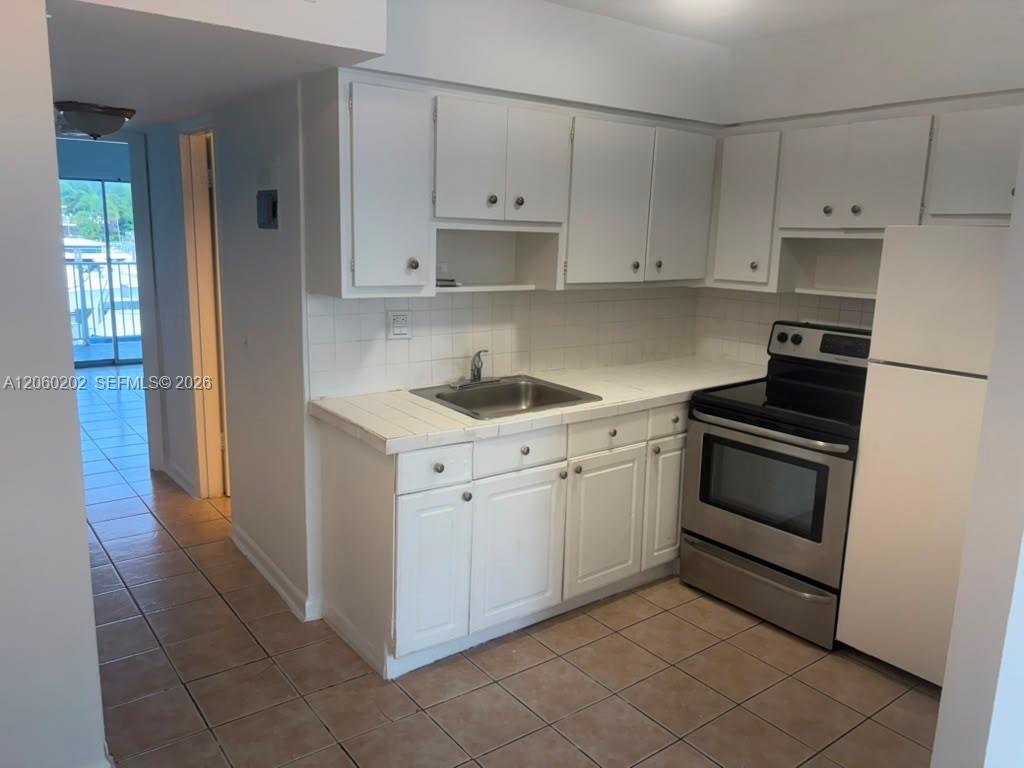 7917 West Dr # 16, North Bay Village FL 33141 photo 4