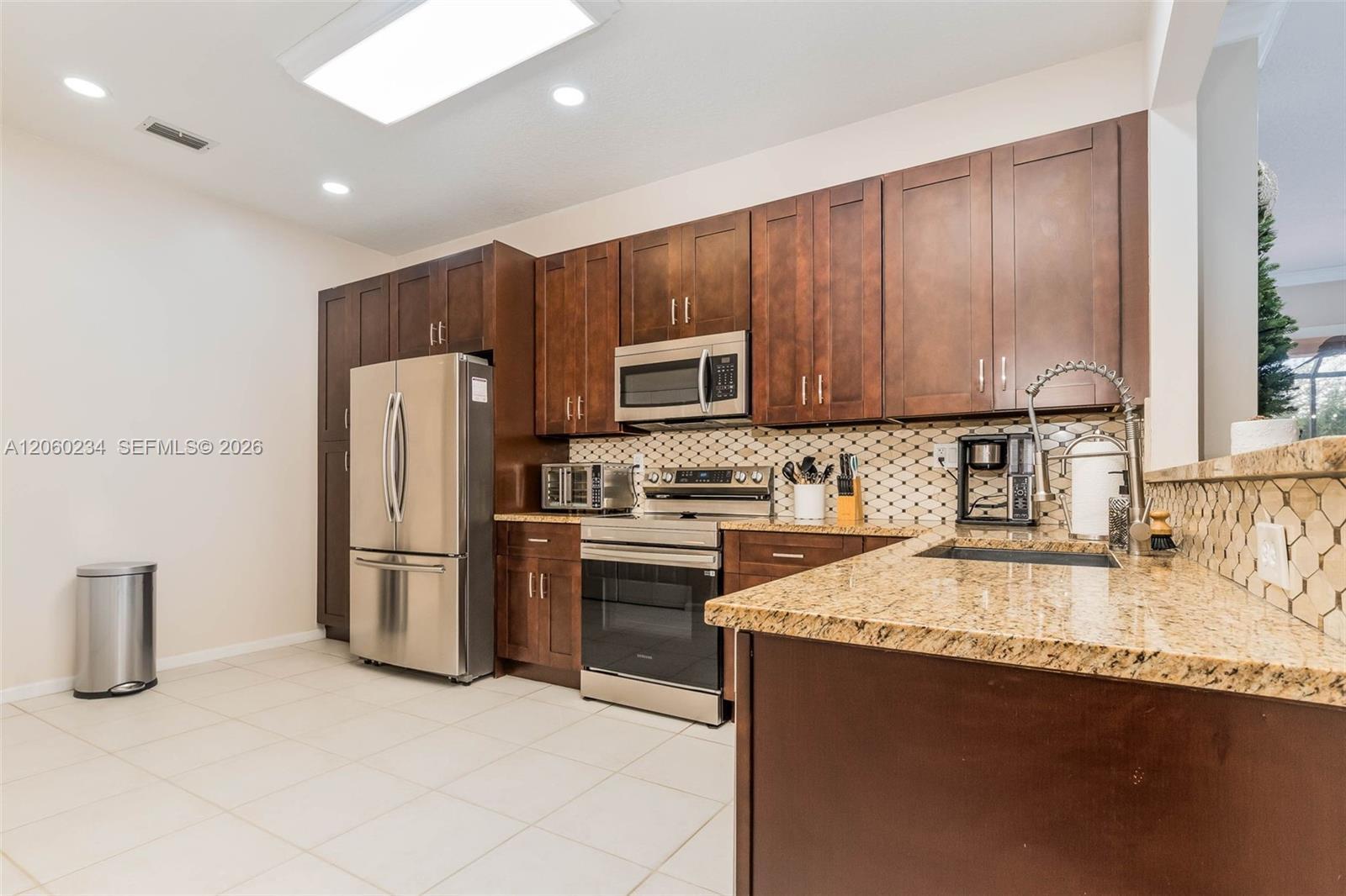 3044 La Mirage Dr, Lauderhill FL 33319 photo 3