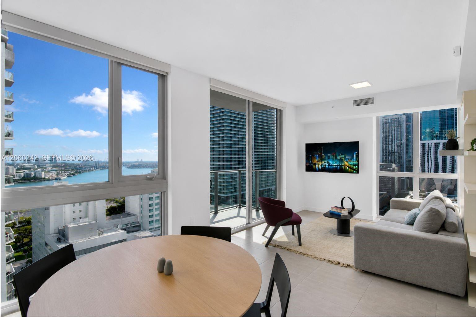 227 NE 2nd St # 2000, Miami FL 33132 photo 2