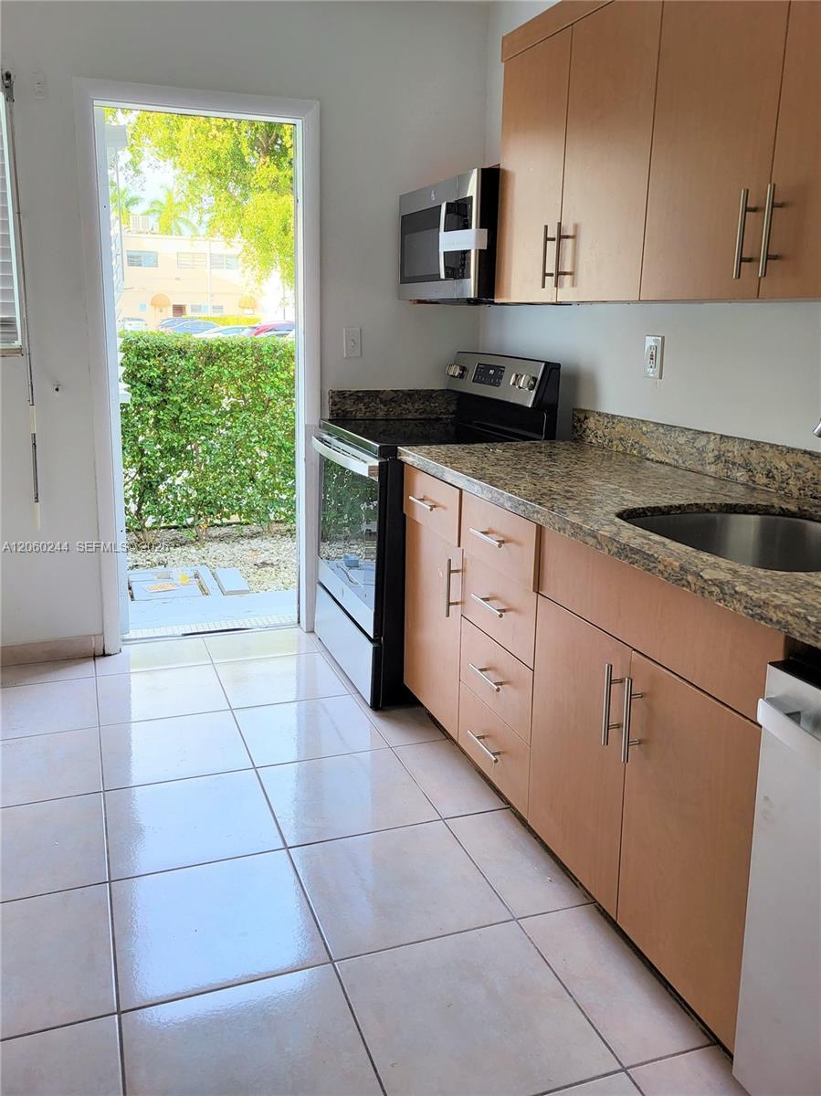 9455 Bay Harbor Ter # 2N, Bay Harbor Islands FL 33154 photo 4