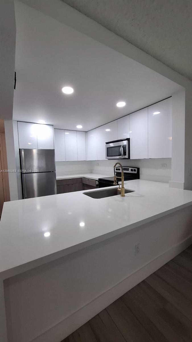 20860 San Simeon Way # 6, Miami FL 33179 photo 5