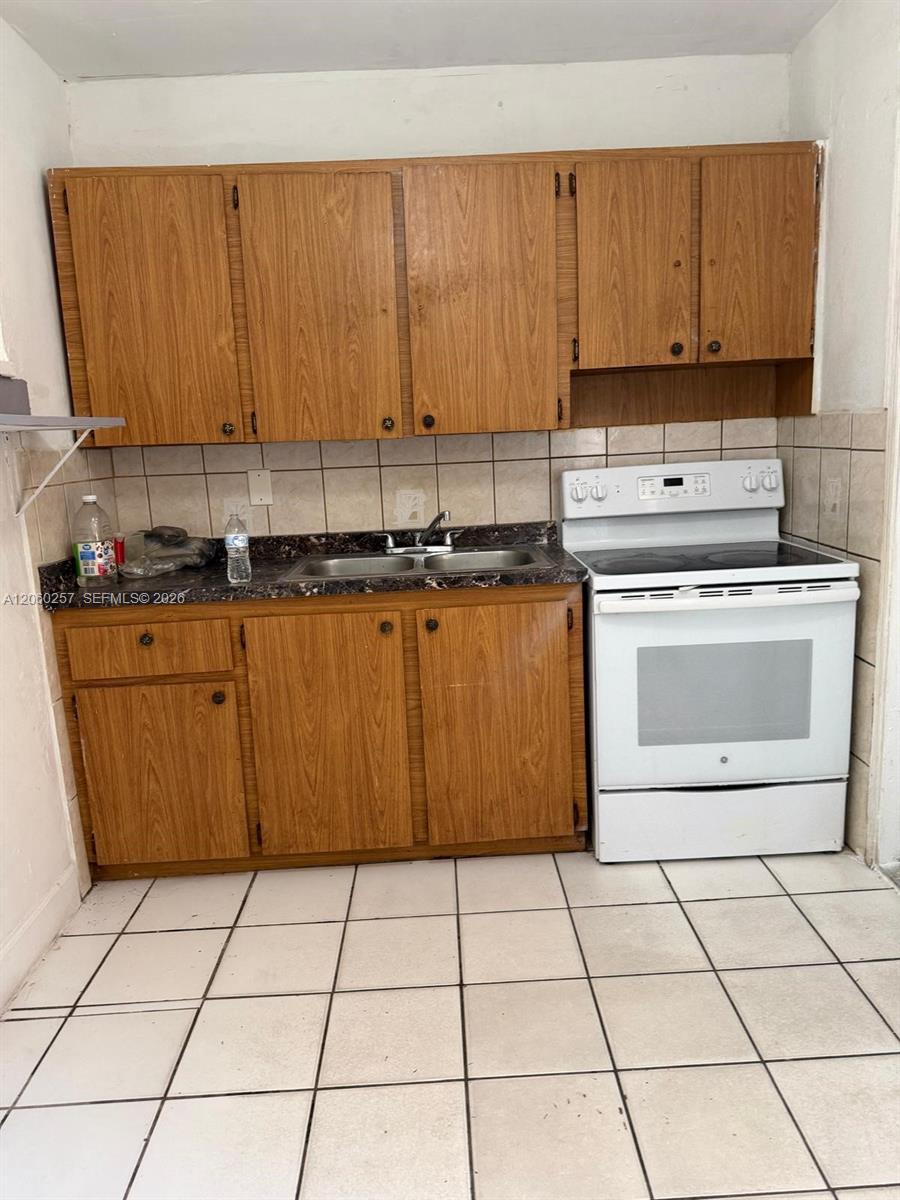 2580 SW 8th St # 2, Fort Lauderdale FL 33312 photo 2