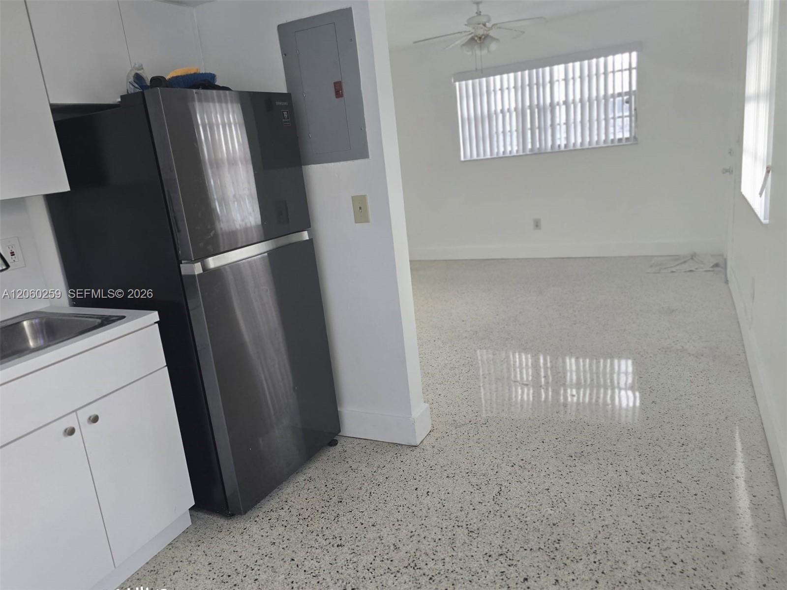 11040 SW 4th St, Sweetwater FL 33174 photo 2
