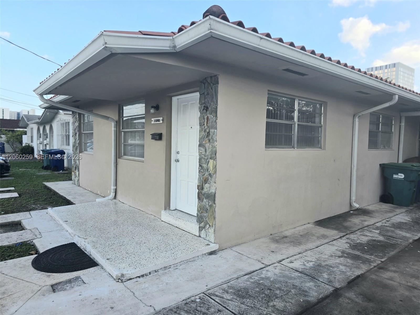 11040 SW 4th St, Sweetwater FL 33174